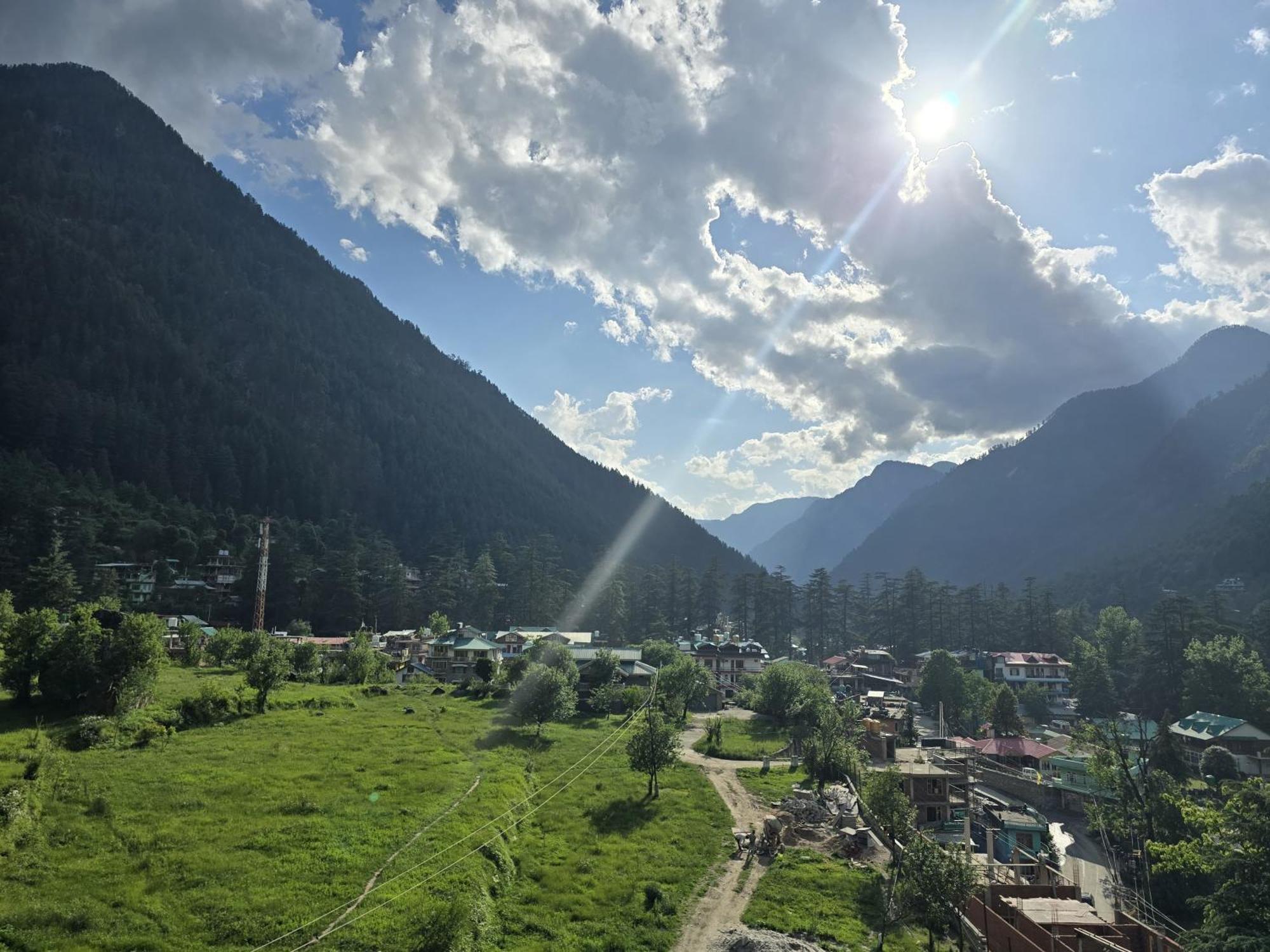 Отель The Hillside Касоль Экстерьер фото